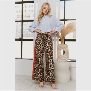 Chic Leopard Print Wide-Leg Pants with Red Accent